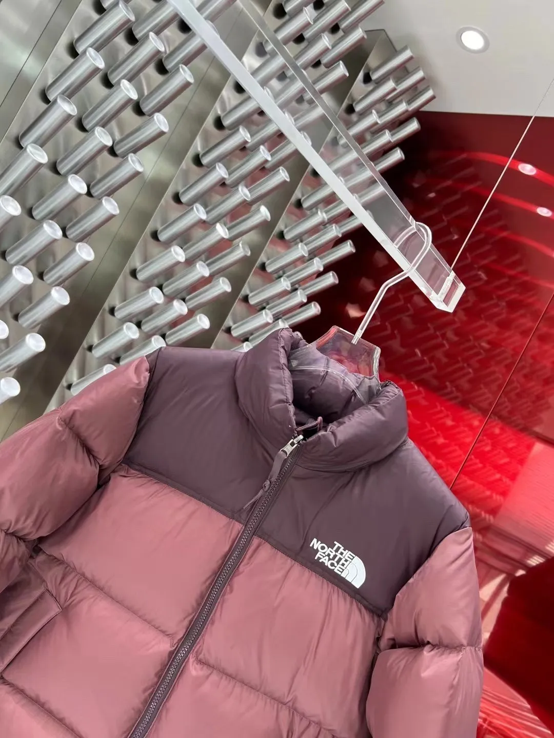 Quality 【The North Face 1996Nuptse 1996/Classic / / 】 ： The North Face" 、 。 The North Face" 。 The North Face。 。 , 。 The North Face" , Yosemite Half Dome, 。 + ： ✅ ：RDS Quality 700 / 280g ✅ ： ✅ ：YKK ISO 9000Quality ZP ✅ ：340TPremium ✅ ： ， ， Lightweight 。 ： ： DWR (DWR ） ～ ： 700 （RDS ) 1990 ， ， ， ， Lightweight 。